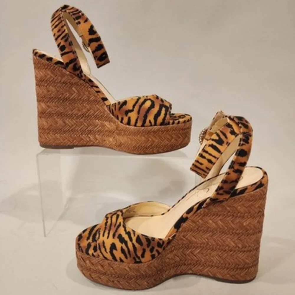 Jessica Simpson Kamindi Tiger Leopard Print Platform Wedges  Size 7 M